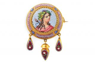 Appraisal: A Victorian Micromosaic Brooch Depicting A Lady The circular micromosaic