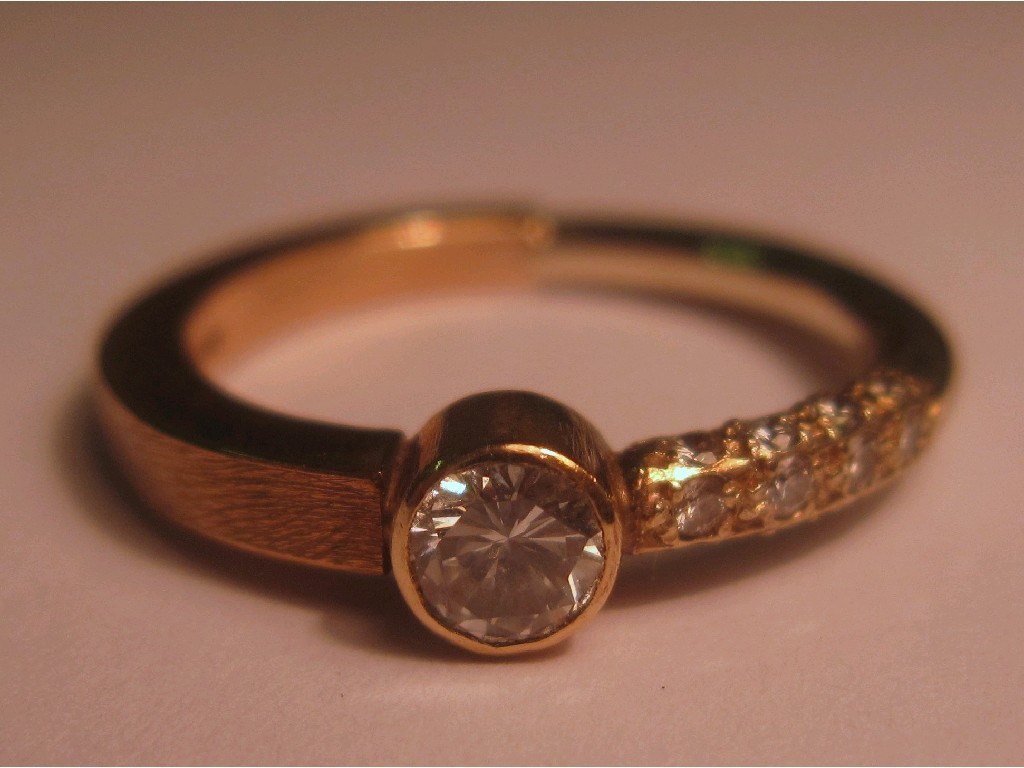 Appraisal: Nine carat gold gem set dress ring