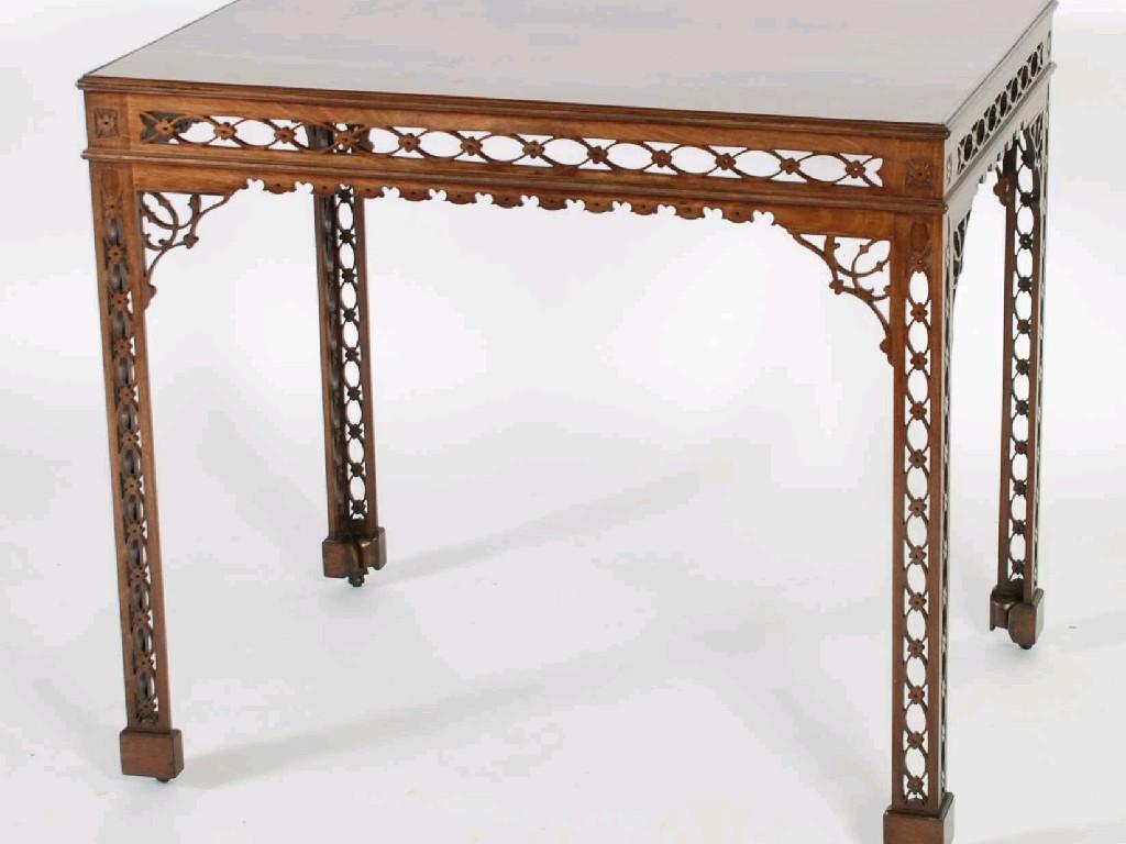 Appraisal: GOOD QUALITY CHIPPENDALE STYLE EDWARDIAN MAHOGANY CHINA TABLE the moulded