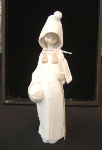 Appraisal: LLADRO FIGURINE - CHILD W BASKET