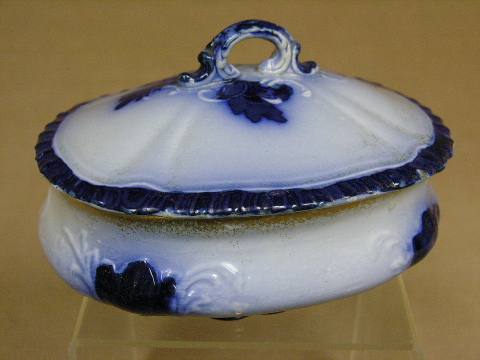 Appraisal: FLOW BLUE COVERED DISH Deep blue color Size by Condition