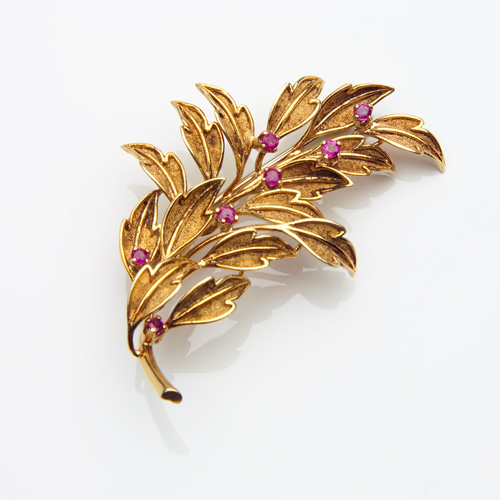 Appraisal: TIFFANY CO Ruby brooch in k yellow gold designed as