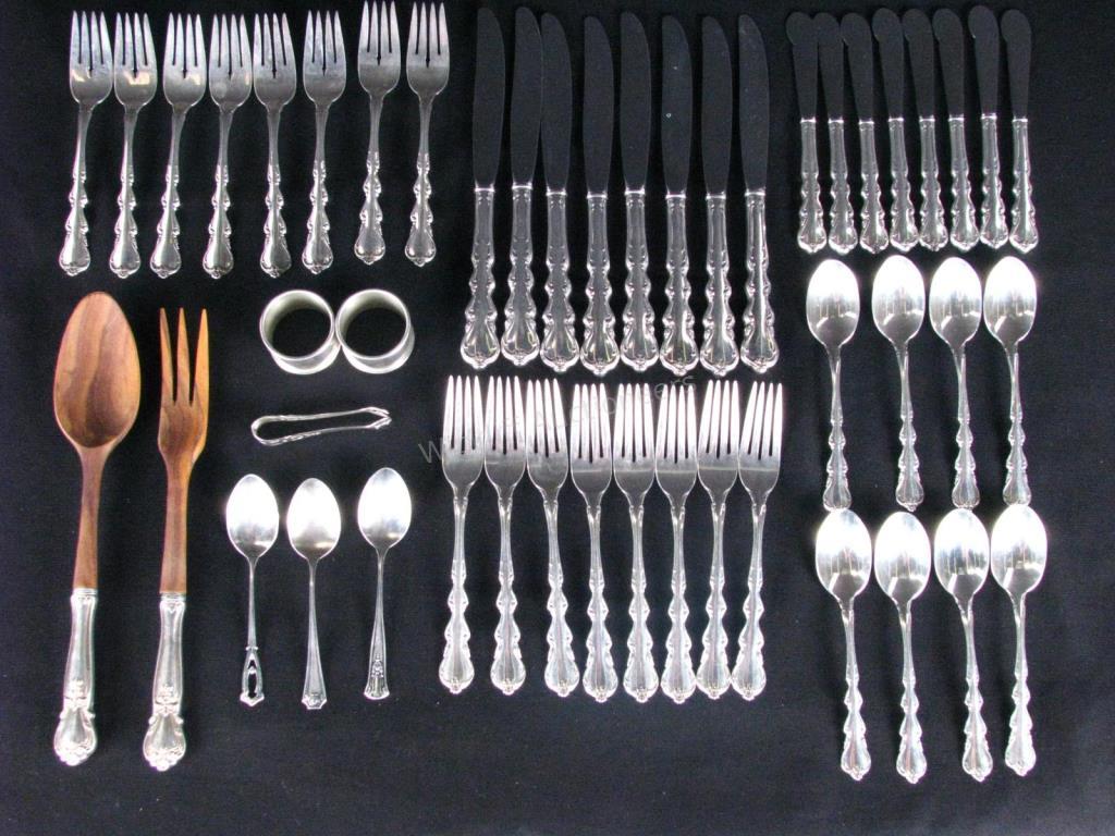 Appraisal: A set of sterling silver flatware by International Angelique pattern