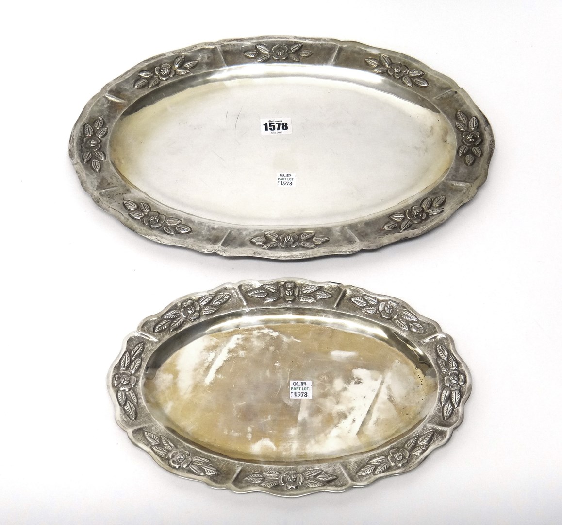 Appraisal: Two Mexican shaped oval graduated serving dishes with floral and