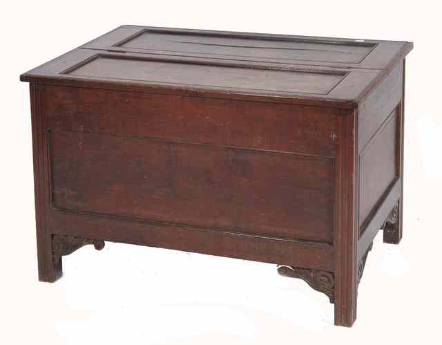 Appraisal: AN OAK COFFER with two part hinged lid with single