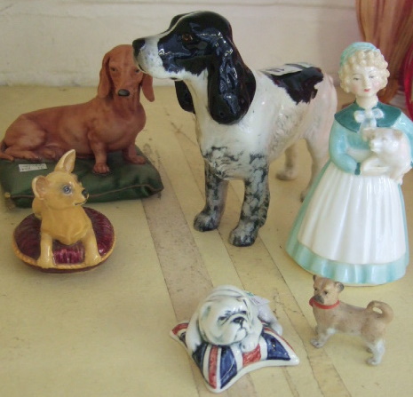 Appraisal: A quantity of ceramics including a Beswick chihuahua on a