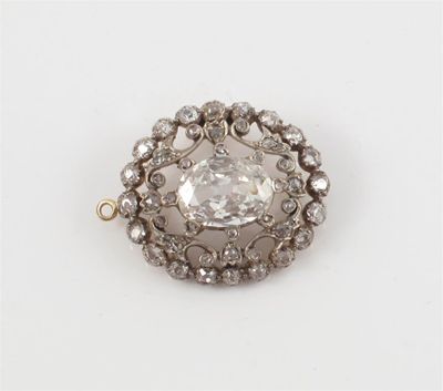 Appraisal: A th Century diamond brooch pendant Centred with an oval