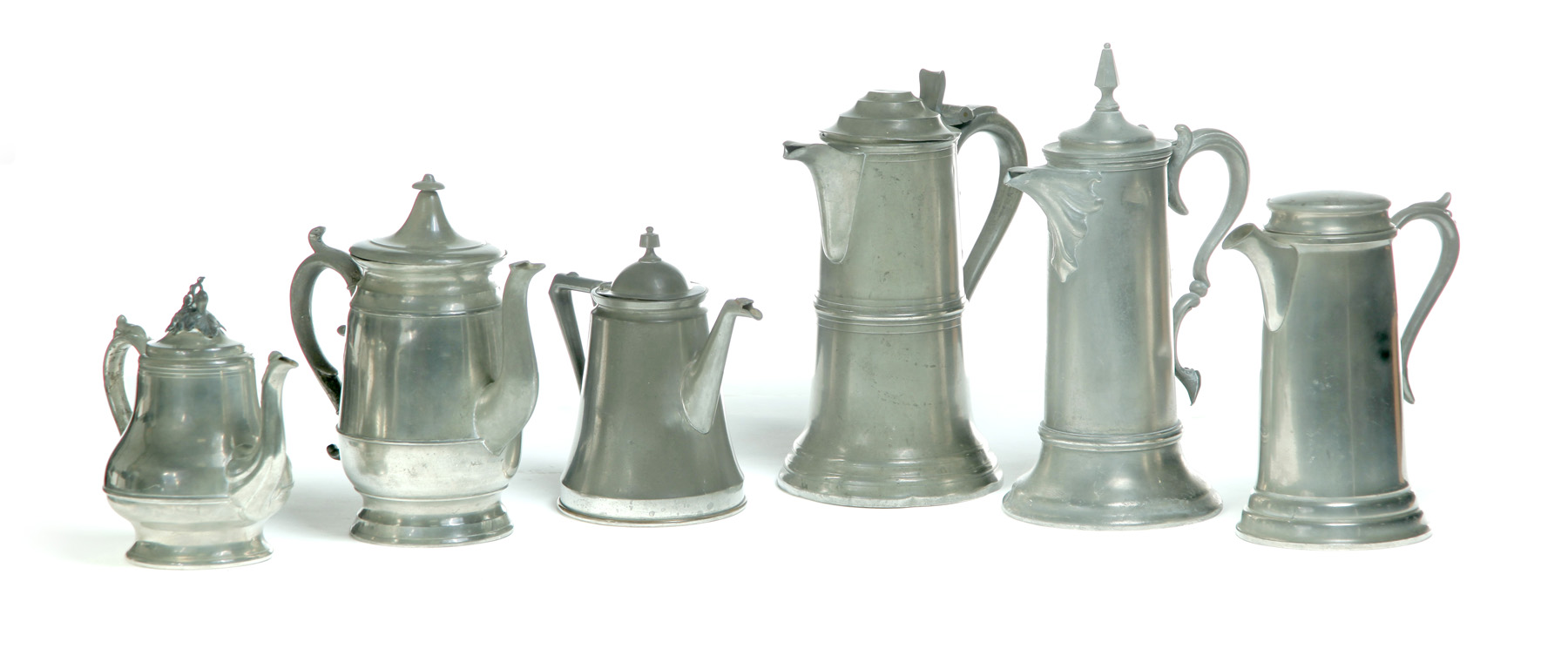 Appraisal: SIX AMERICAN PEWTER VESSELS Nineteenth century Two tankards h and