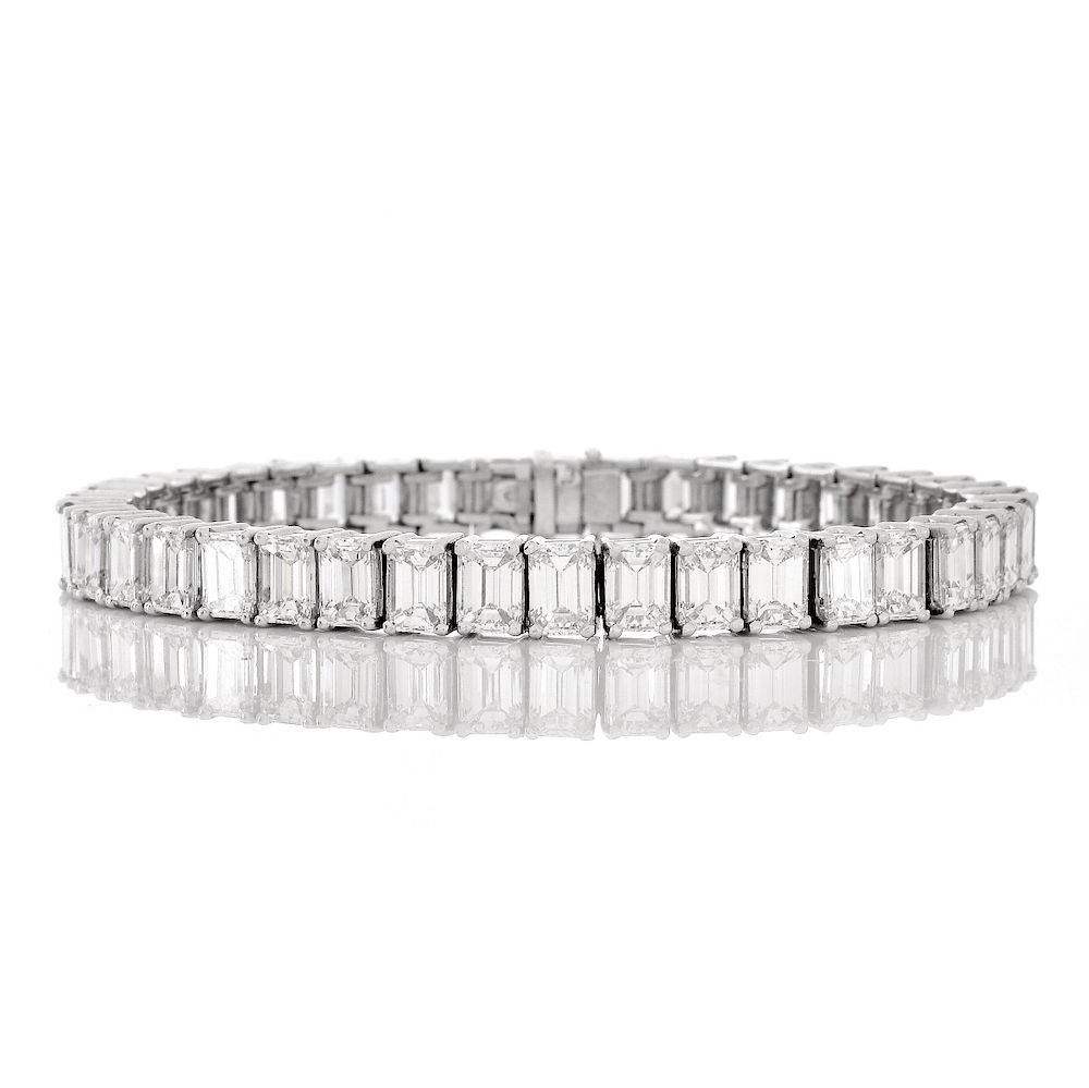 Appraisal: ct TW Diamond and Platinum Bracelet Very Fine Approx Carat