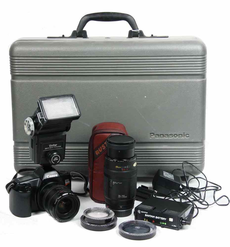 Appraisal: PROFESSIONAL PORTRAIT PHOTOGRAPHER'S KIT - Hardcase containing Canon EOS Rebel