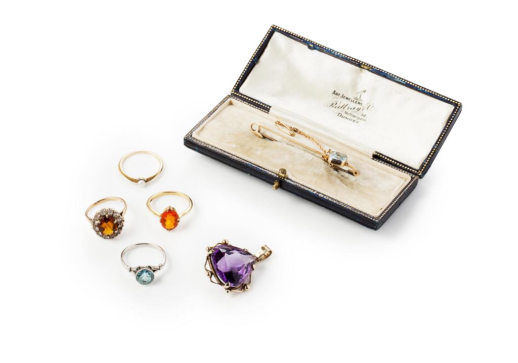 Appraisal: A collection of gem set jewellery to include a ct