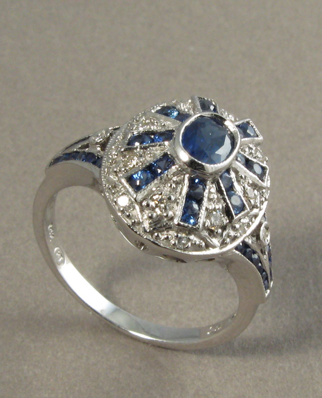 Appraisal: SAPPHIRE DIAMOND AND WHITE GOLD RING The k white gold