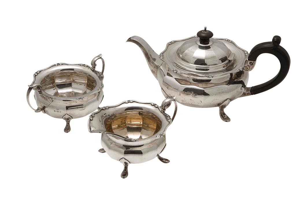 Appraisal: A three piece tea service D B Birmingham comprising a