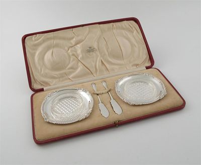 Appraisal: A modern cased pair of butter dishes with cut glass