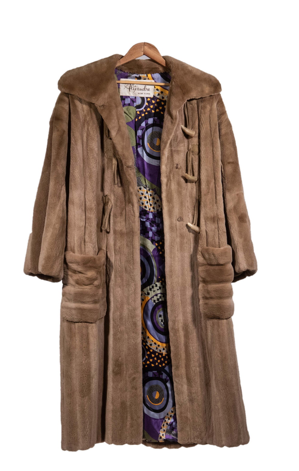 Appraisal: VALENTINO MOUTON COAT s Era Women's Lamb Fur Coat retailed