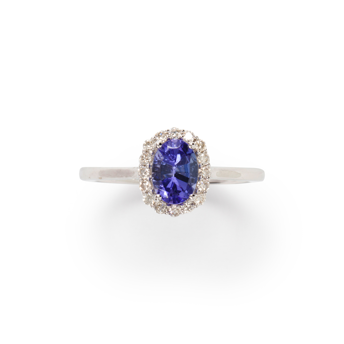 Appraisal: A TANZANITE DIAMOND AND FOURTEEN KARAT WHITE GOLD RING A