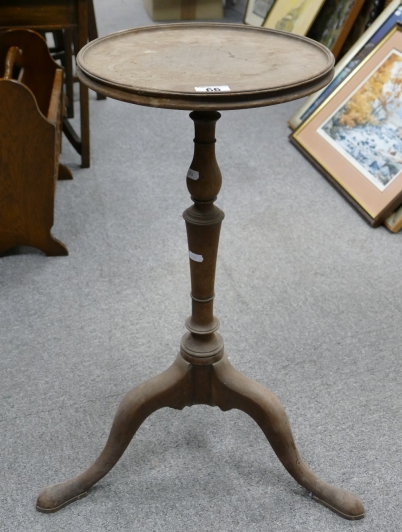 Appraisal: th Century oak tripod occasional table