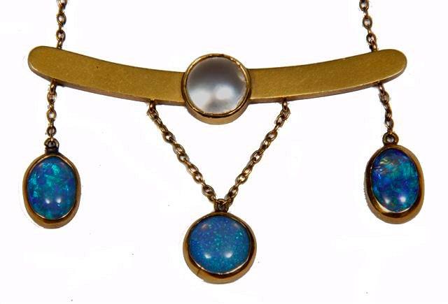 Appraisal: AN OPAL AND BLISTER PEARL NECKLACE curved bar set with