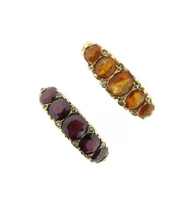 Appraisal: A garnet set five stone ring Set in gold with