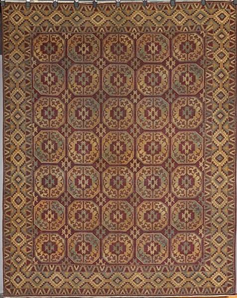 Appraisal: An Agra carpet size approximately ft in x ft in