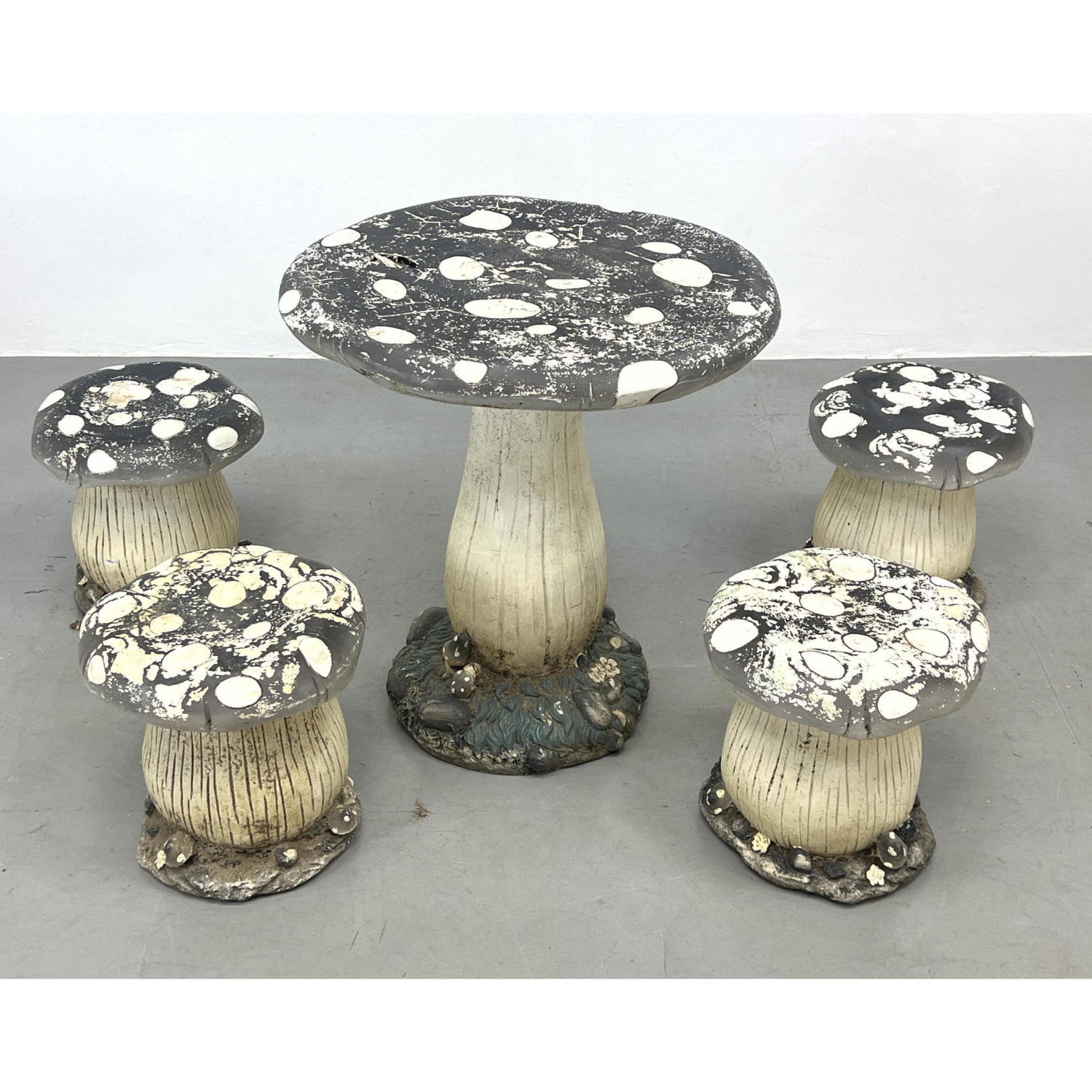 Appraisal: pc Cottage style Mushroom Toadstool Table Stools Composition resin Absolutely