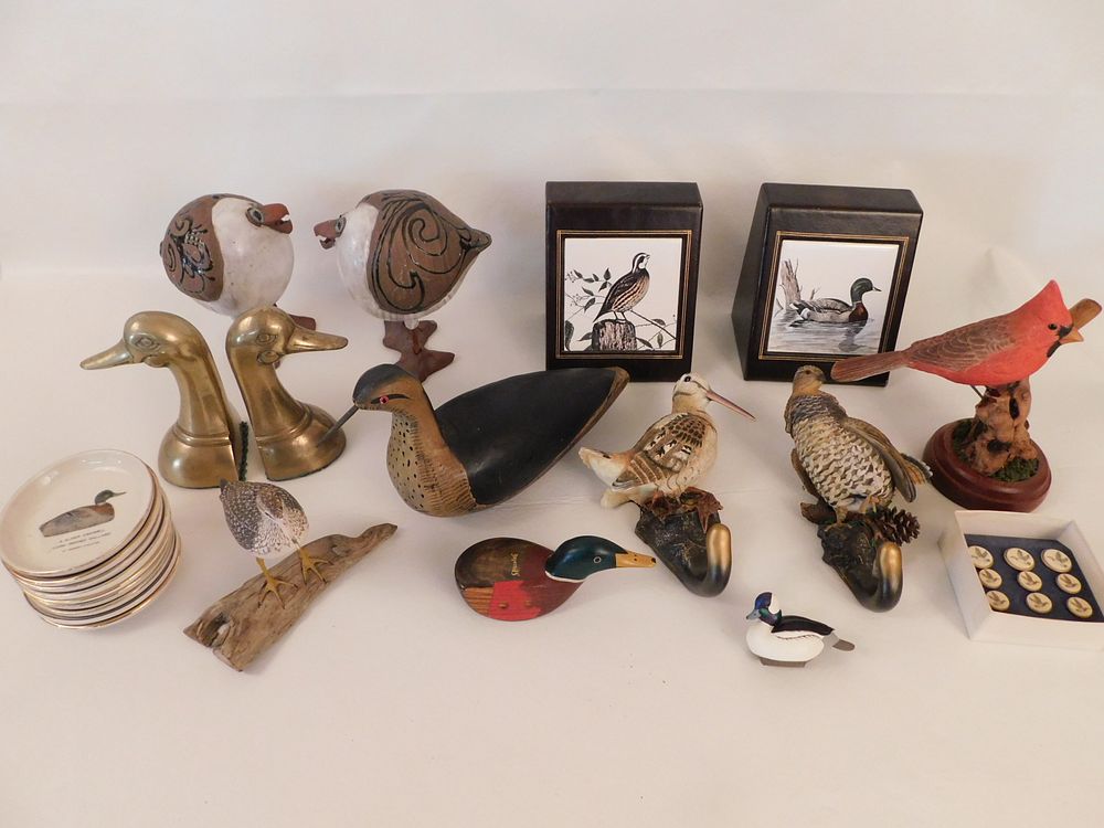 Appraisal: DECOY RELATED LOT Lot of duck and bird related items