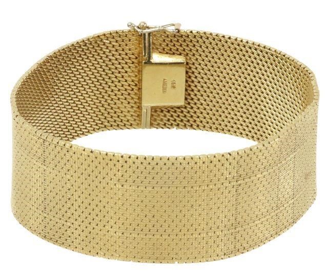 Appraisal: Vintage estate kt yellow gold bracelet Argentina thick textured mesh