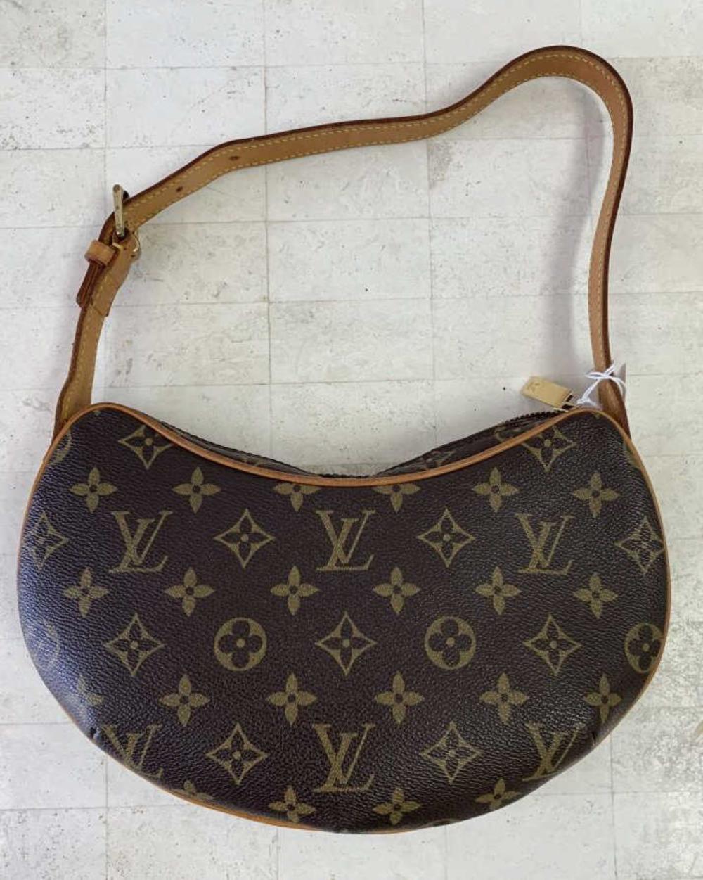 Appraisal: LOUIS VUITTON BROWN CROISSANT SHOULDER BAGLouis Vuitton brown Croissant shoulder