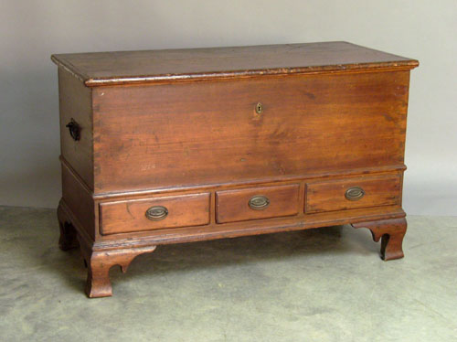 Appraisal: Pennsylvania pine blanket chest ca h x w