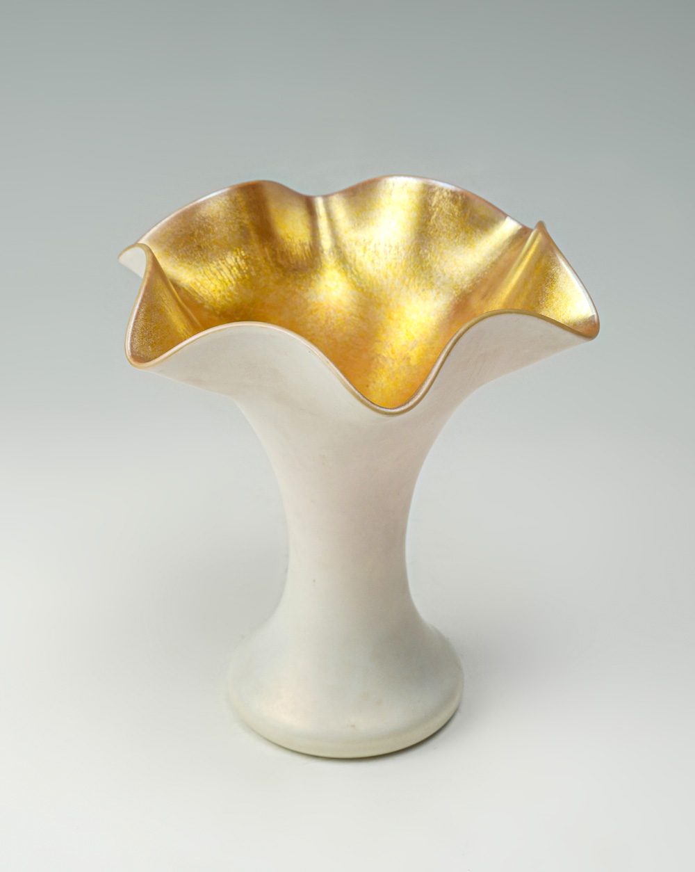 Appraisal: FREDERICK CARDER STEUBEN CALCITE VASE Circa unsigned Fredrick Carder Steuben