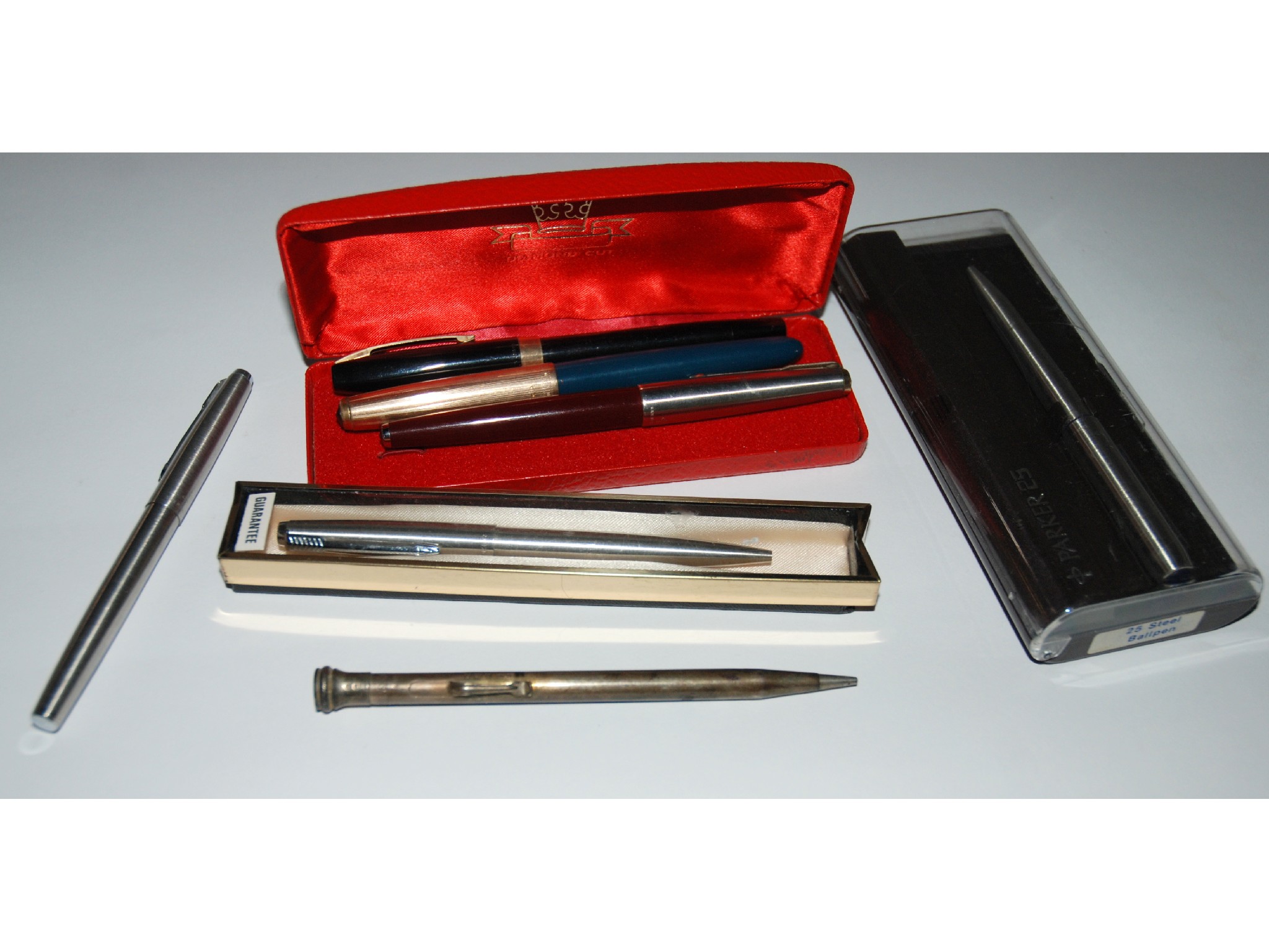 Appraisal: A silver Eversharp propelling pencil and various other pens