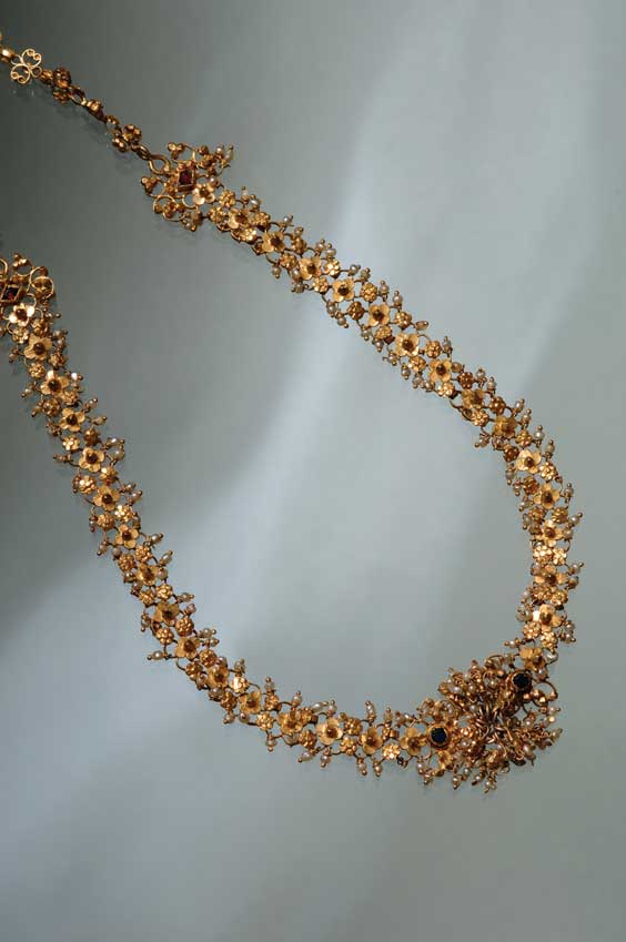 Appraisal: GOLD AND SEED PEARL NECKLACE Art Nouveau-style yellow gold necklace