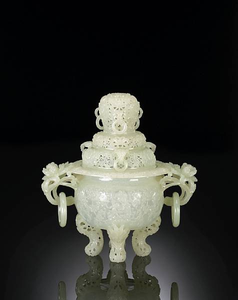 Appraisal: A white jade censer Late Qing Dynasty Of very thin