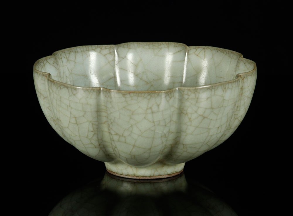 Appraisal: - Chinese Flower Shaped Guan Type Bowl Porcelain Chinese Guan