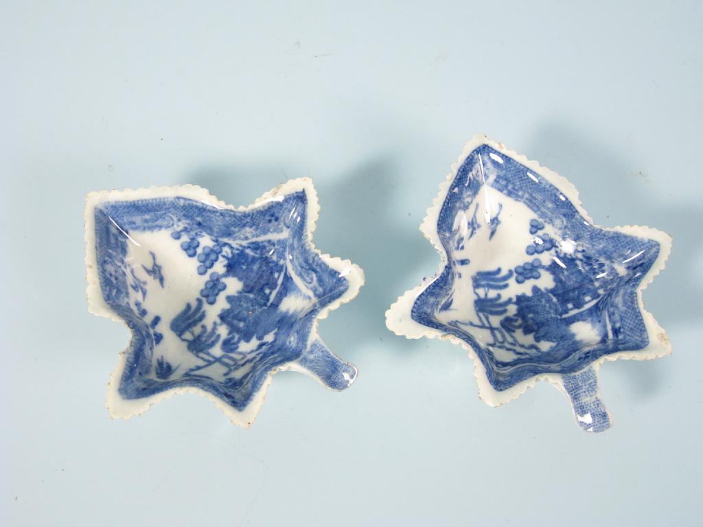 Appraisal: Pair of th Century pottery blue and white Pickle Leaf