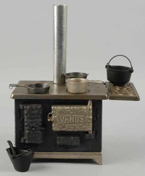 Appraisal: Cast Iron Kenton Venus Children's Stove Description Includes accessories Condition