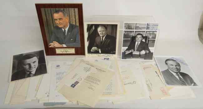 Appraisal: Lot including Democratic National Convention Nixon picture folder with misc