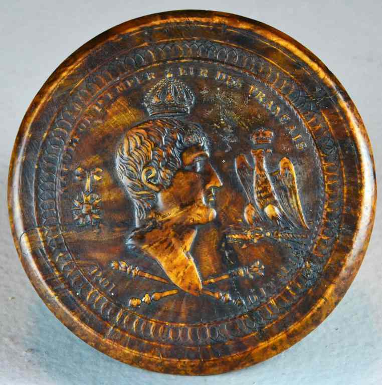 Appraisal: A Fine Burl and Tortoise Napoleonic Snuff BoxFinely molded to