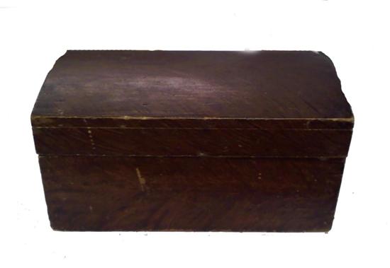 Appraisal: GRAIN DECORATED BOX WITH RED GRAIN FINISH Small box having