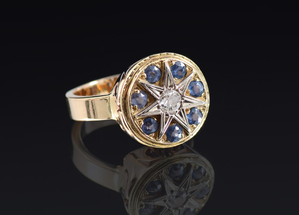 Appraisal: VICTORIAN DIAMOND SAPPHIRE RING K yellow gold ring with a