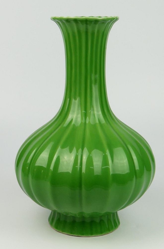 Appraisal: CHINESE QIANLONG CELADON GLAZE RIBBED VASE Chinese celadon glazed porcelain