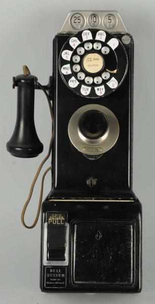 Appraisal: Bell System -Piece Pay Telephone Circa G backboard dates on