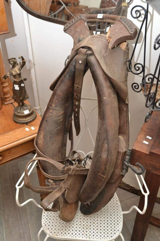 Appraisal: A FRENCH HORSE SADDLE A F BREAK TO TIMBER A