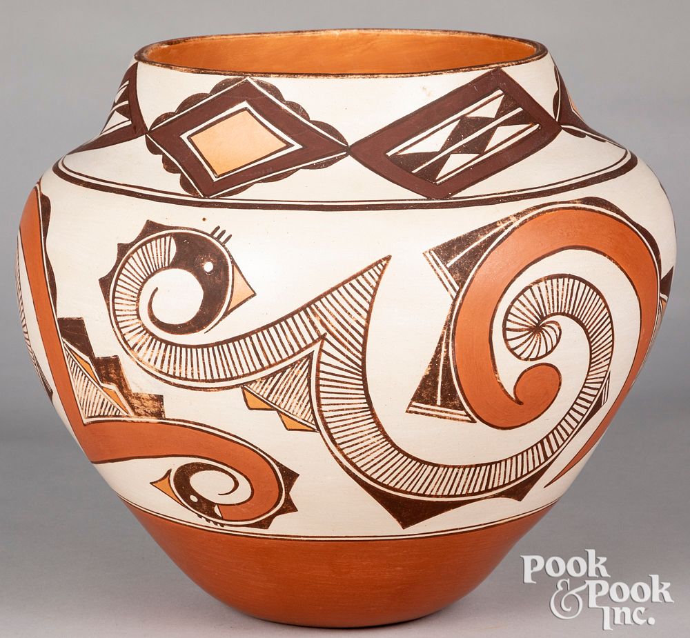 Appraisal: Paquin Lauguna Indian pottery olla Sratyuwe - Gladys Paquin Lauguna