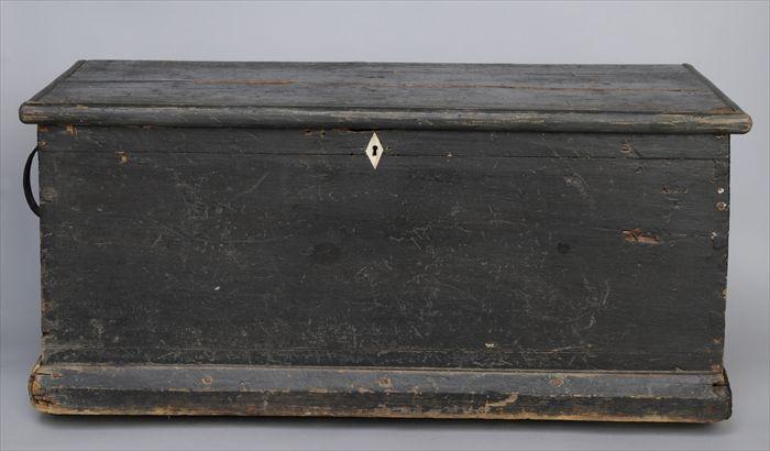 Appraisal: BLACK-PAINTED WOOD SAILOR'S CHEST Interior of lid painted with lunette