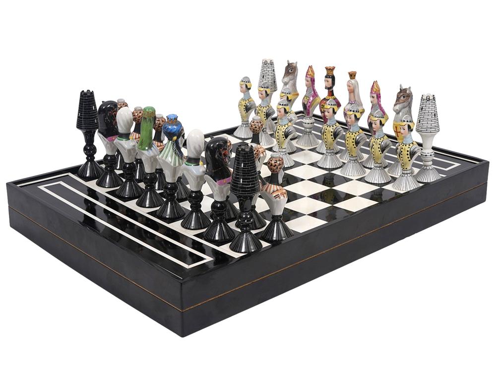 Appraisal: VISTA ALEGRE PORCELAIN CHESS SETVista Alegre chess set with black