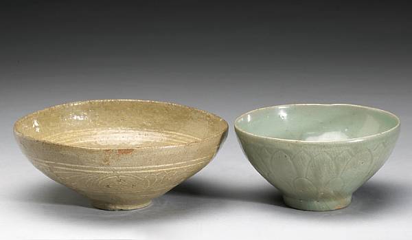 Appraisal: Two celadon glazed stoneware bowls Goryeo Dynasty th- th Century