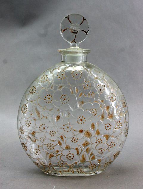 Appraisal: A perfume bottle by Lalique for Le Lys D'orsay c