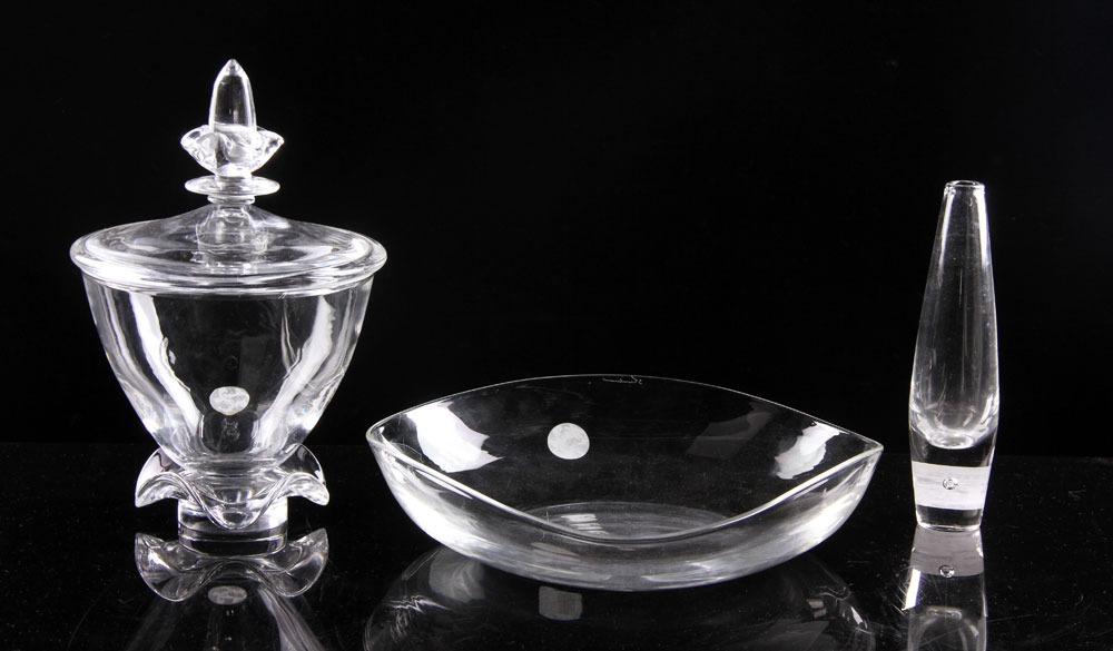 Appraisal: - Pieces of Steuben Crystal Lot of three pieces of