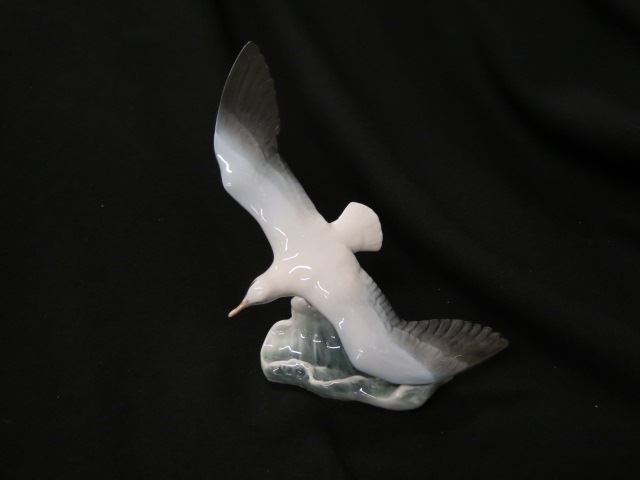 Appraisal: Rosenthal Porcelain Figurine of a Gull excellent